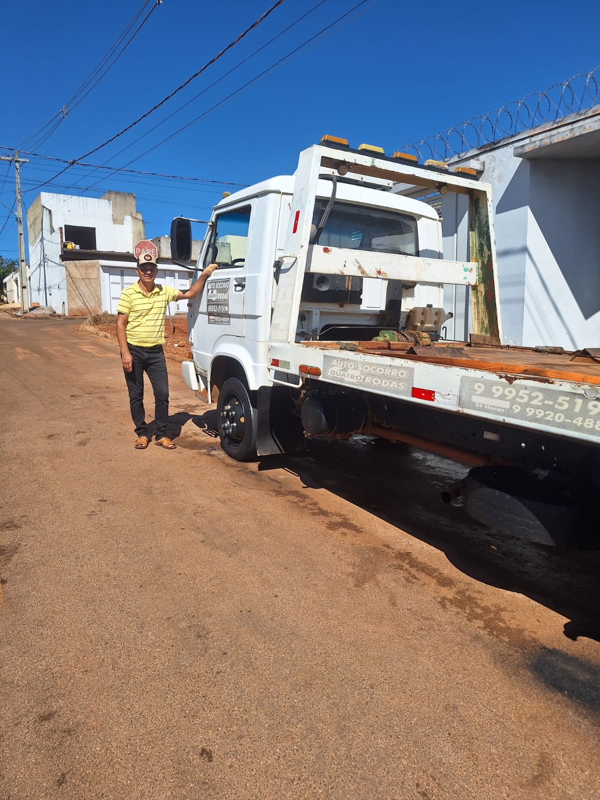 Guincho realizando resgate veicular em Coromandel